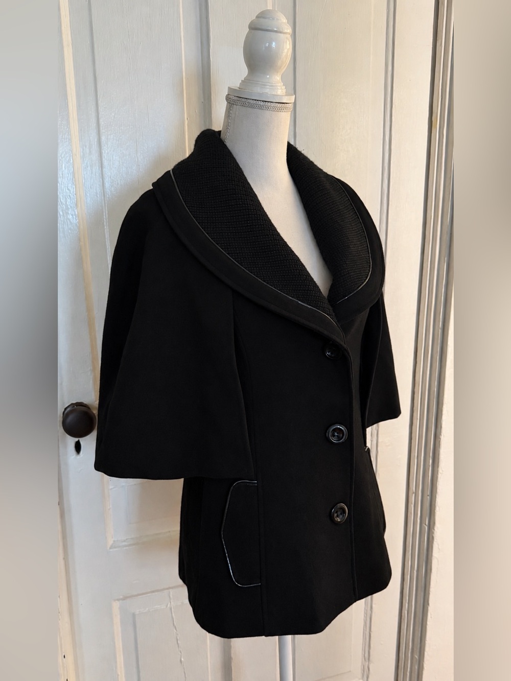 GUESS Black Wool Blend Cape Jacket Ribbed Shawl Collar Piping Women's Size S - Picture 5 of 15